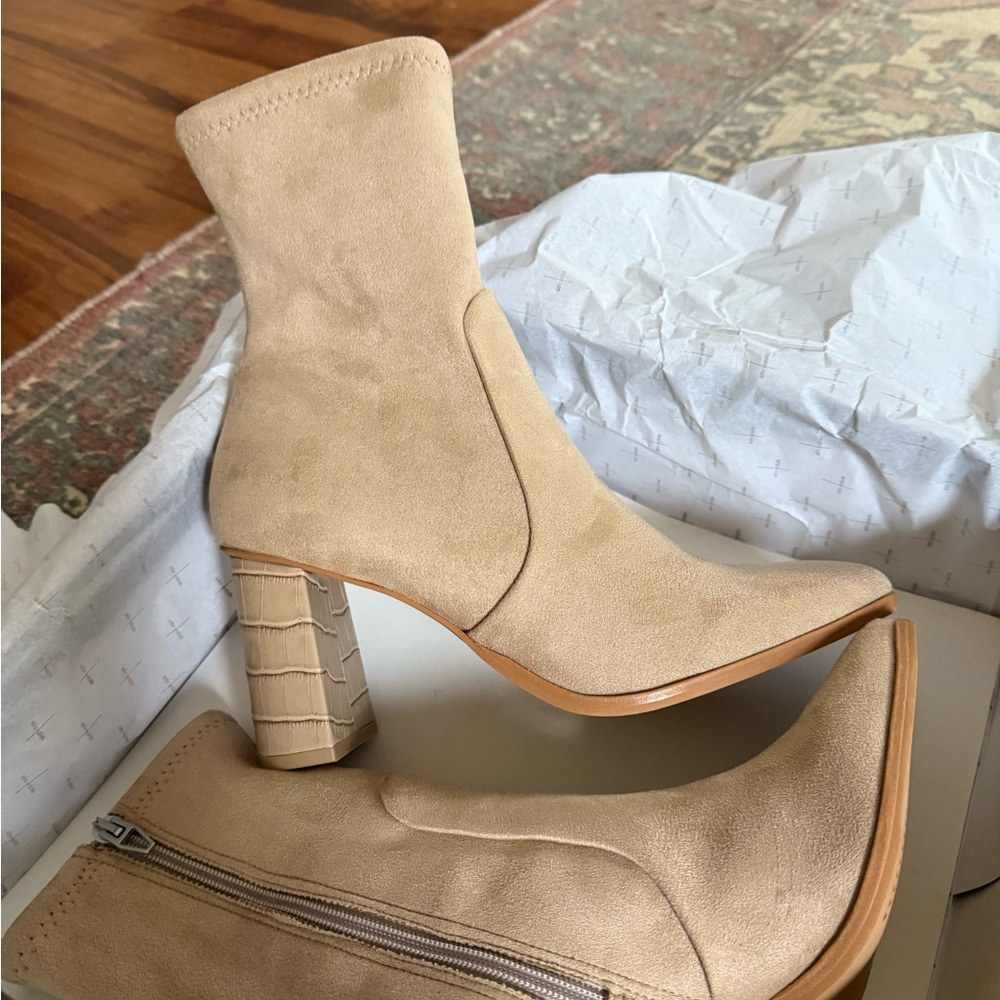 Dolce Vita Petya Suede Boots in Dune